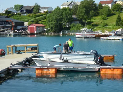 Extra boat: